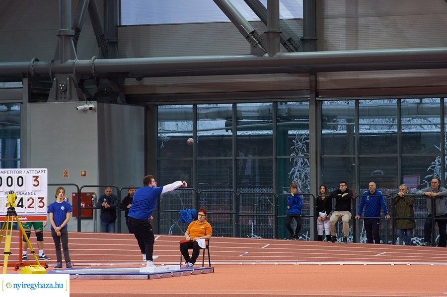 Nyílt fedett pályás verseny az Atlétikai Centrumban