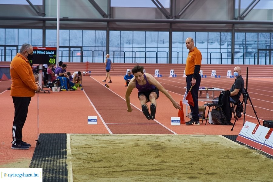 Nyílt fedett pályás verseny az Atlétikai Centrumban