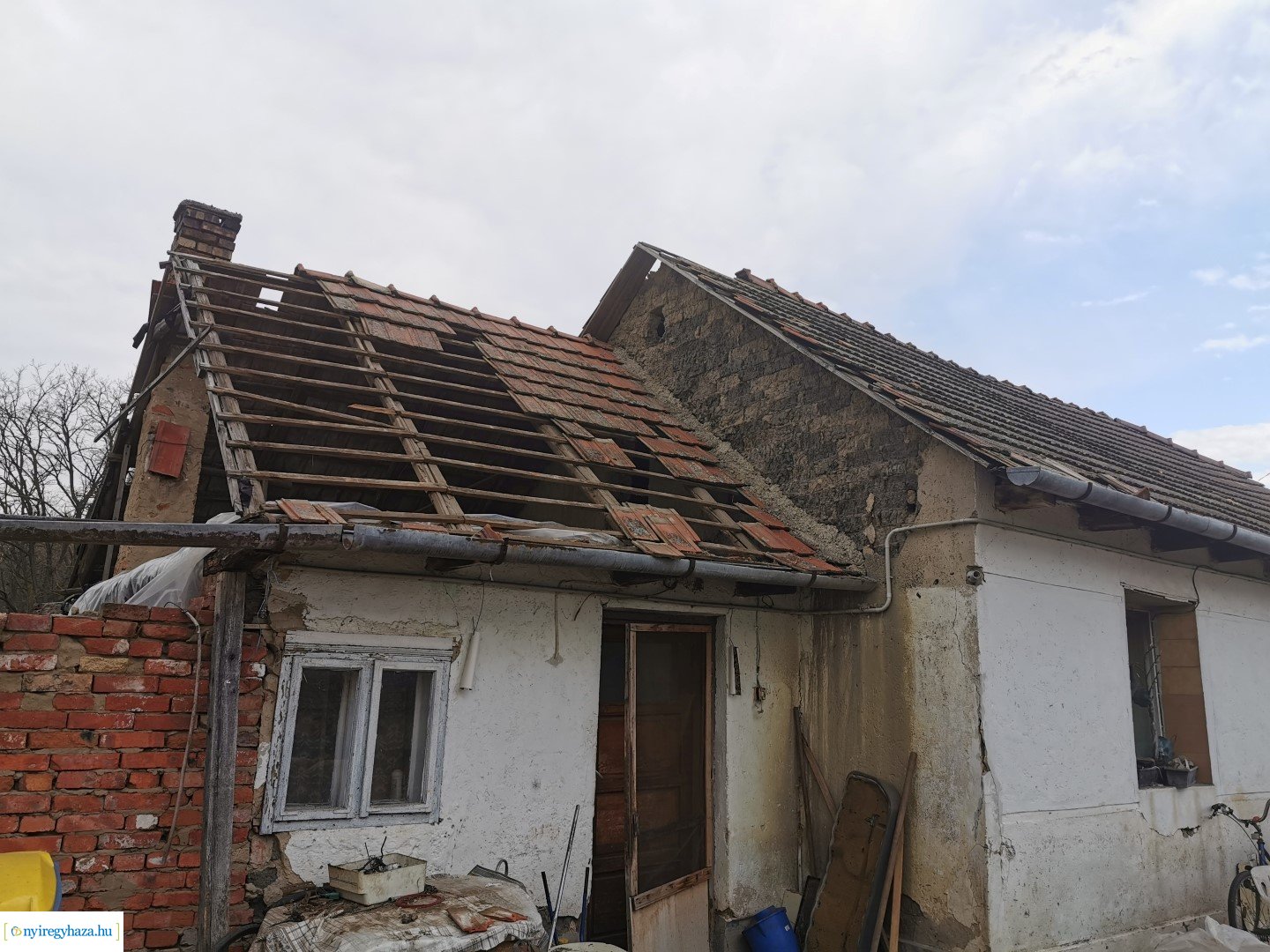 Nyírbogdányban tetőt rongált a szél