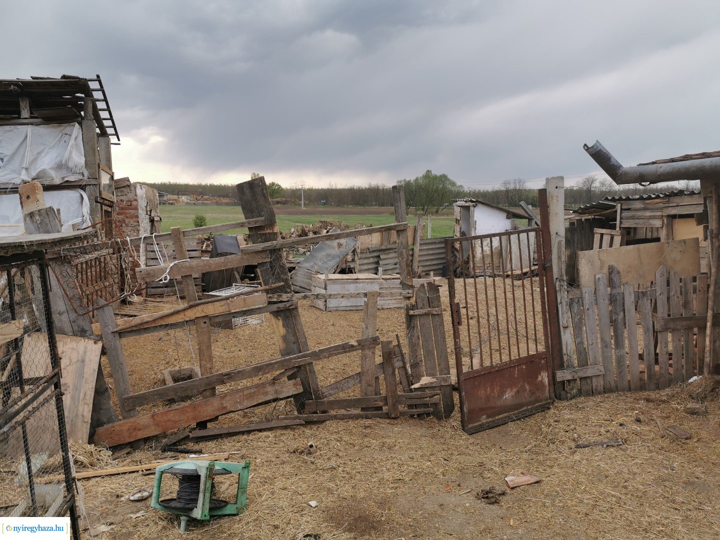 Nyírbogdányban tetőt rongált a szél