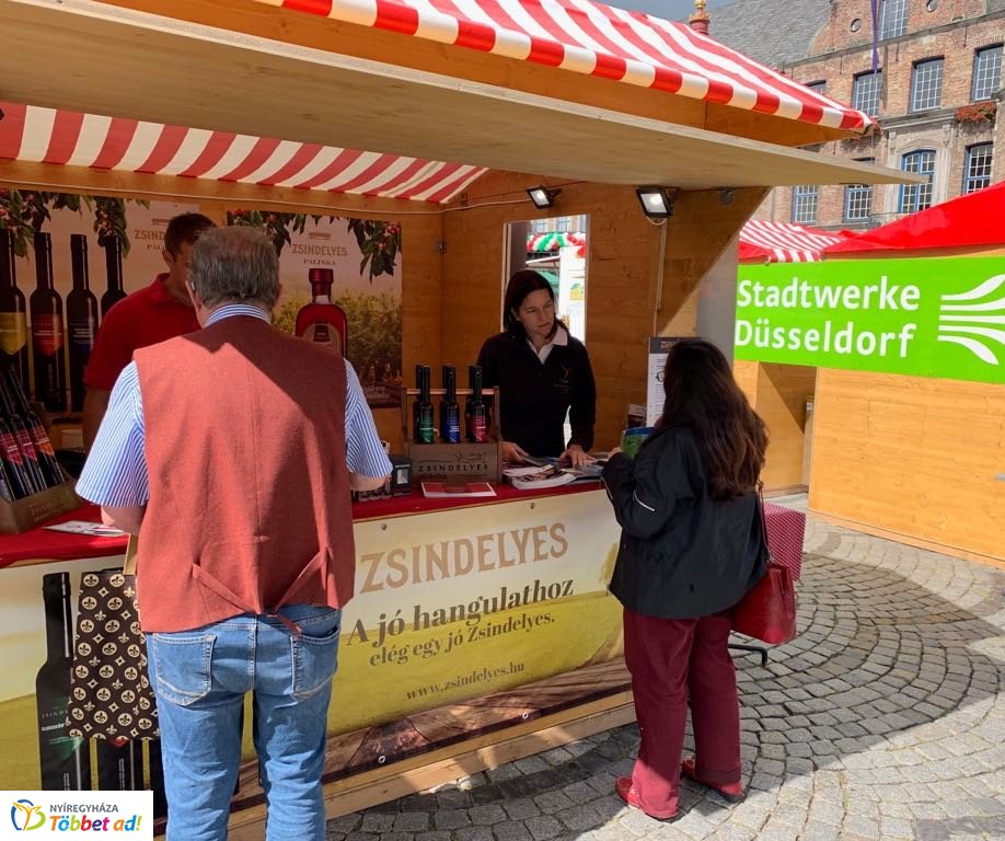 Nyíregyháza egyidőben keleten és nyugaton