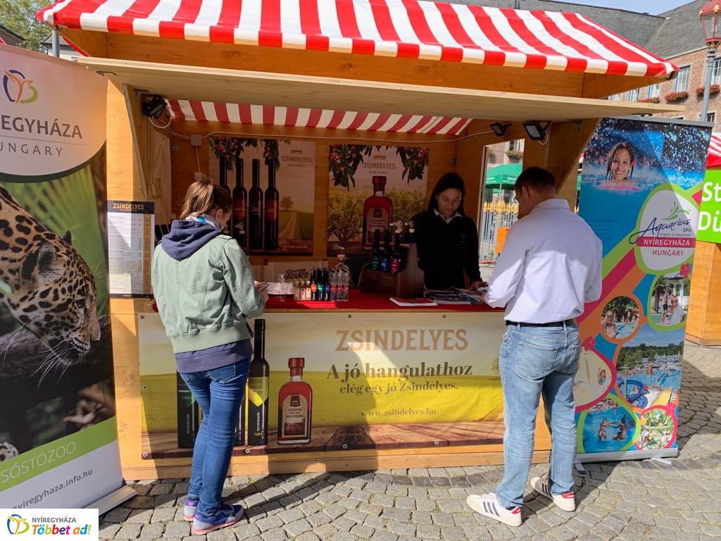 Nyíregyháza egyidőben keleten és nyugaton