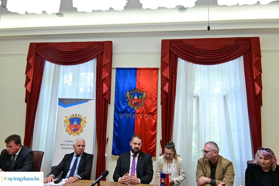 Nyíregyháza és Kassa csapadékvíz elvezetési rendszer - sajtótájékoztató