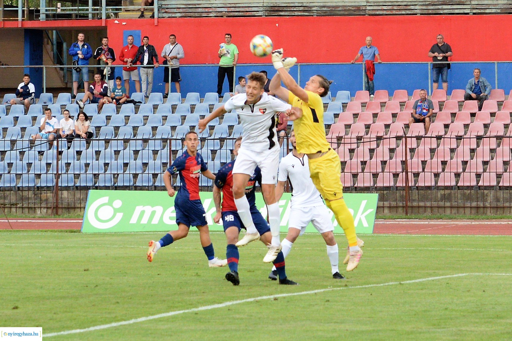 Nyíregyháza Spartacus-Pécs labdarúgó mérkőzés