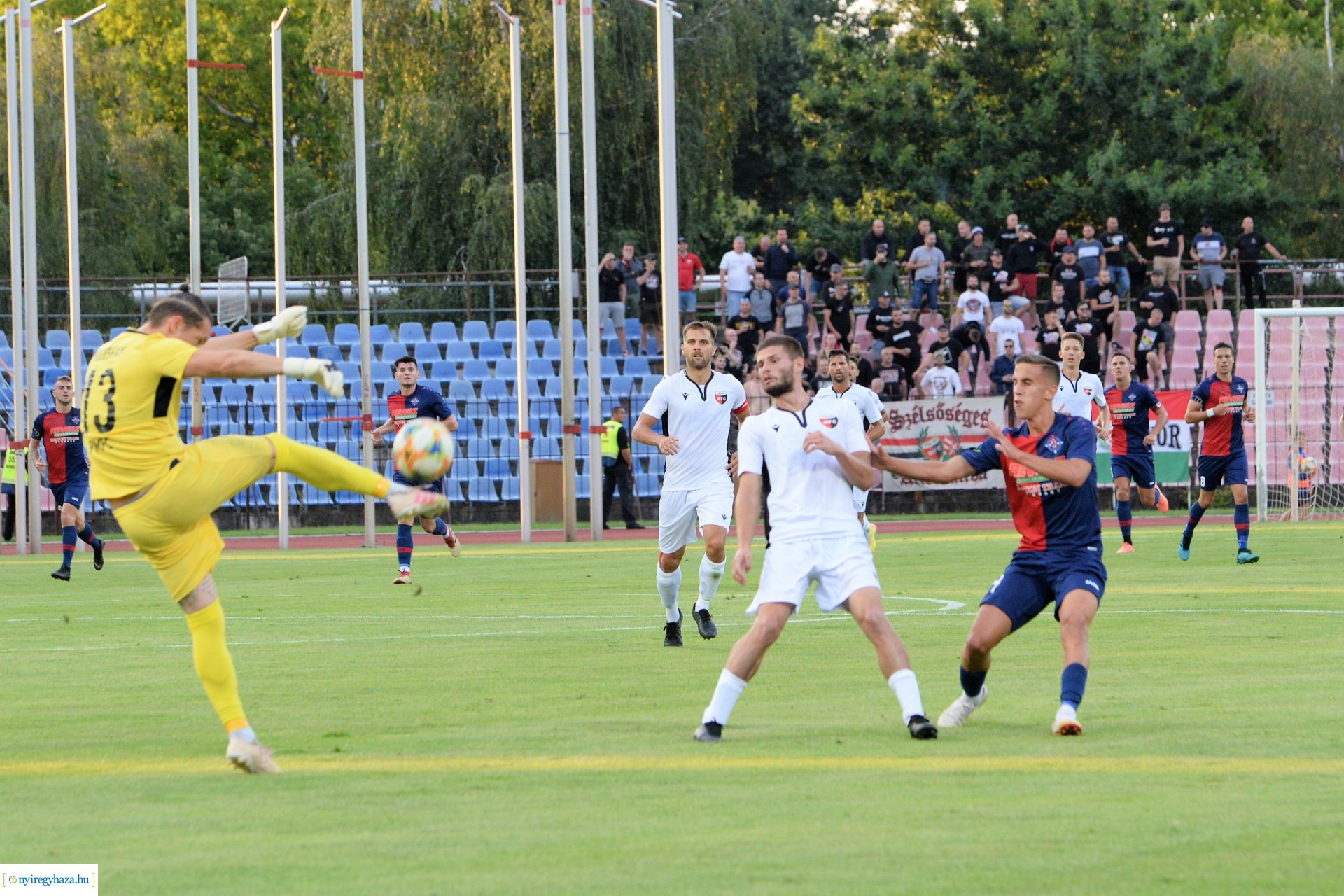 Nyíregyháza Spartacus-Pécs labdarúgó mérkőzés