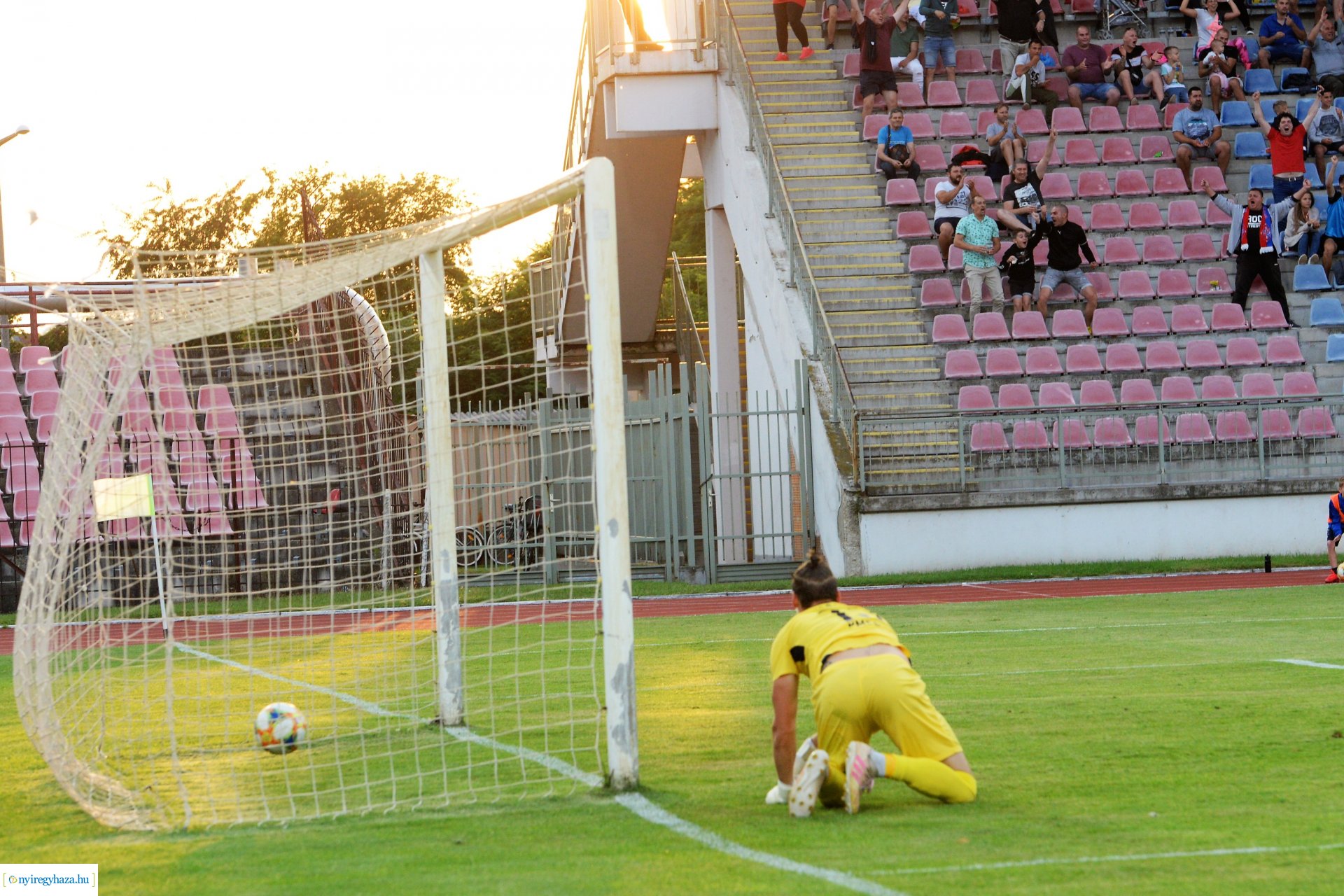Nyíregyháza Spartacus-Pécs labdarúgó mérkőzés