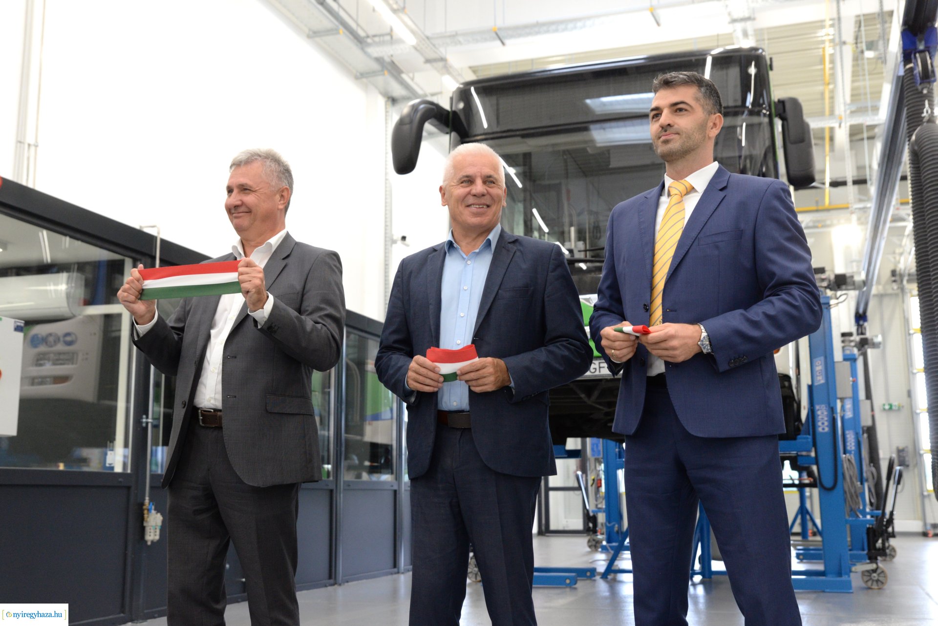 Nyíregyháza új autóbusz telephelyének átadása