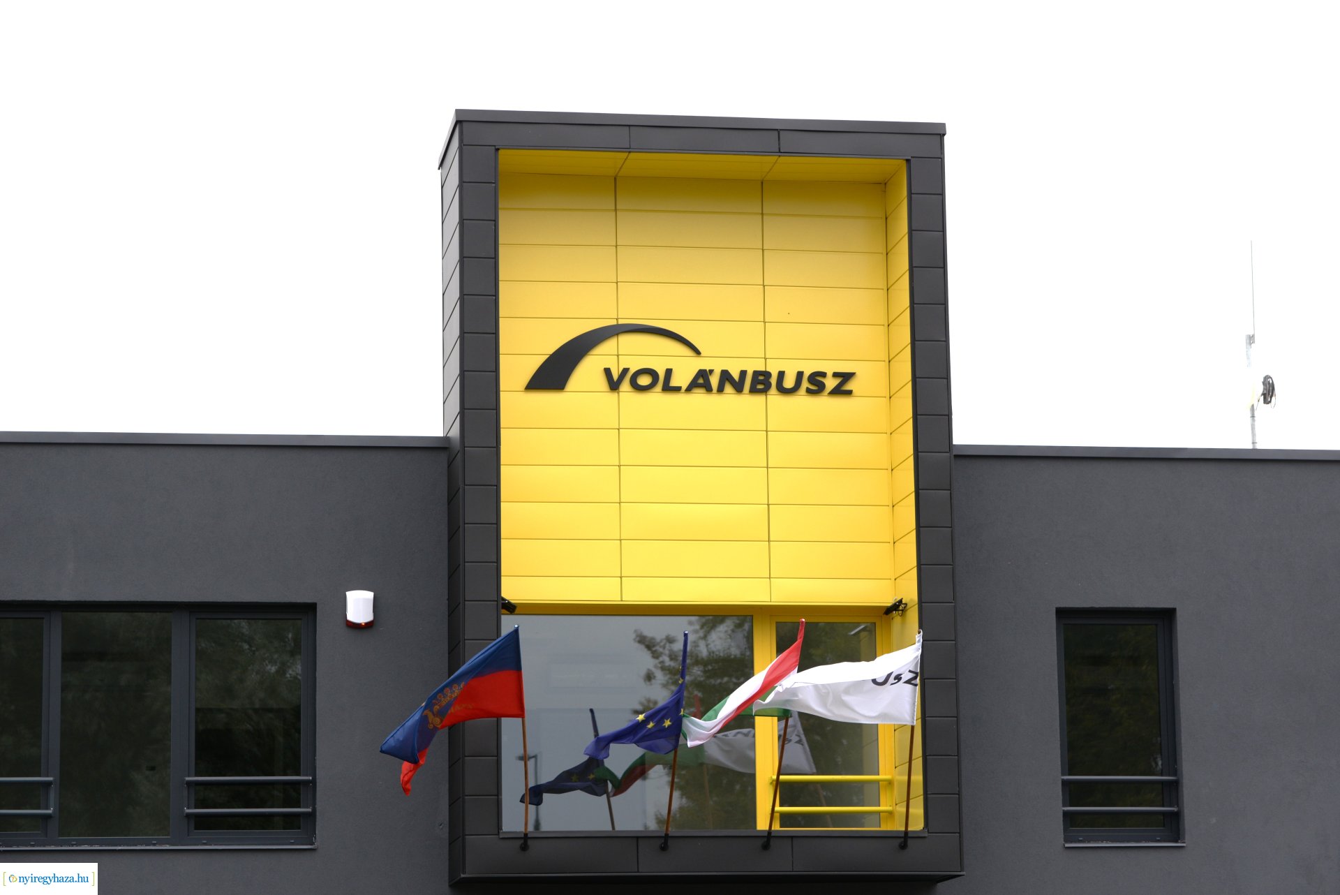 Nyíregyháza új autóbusz telephelyének átadása