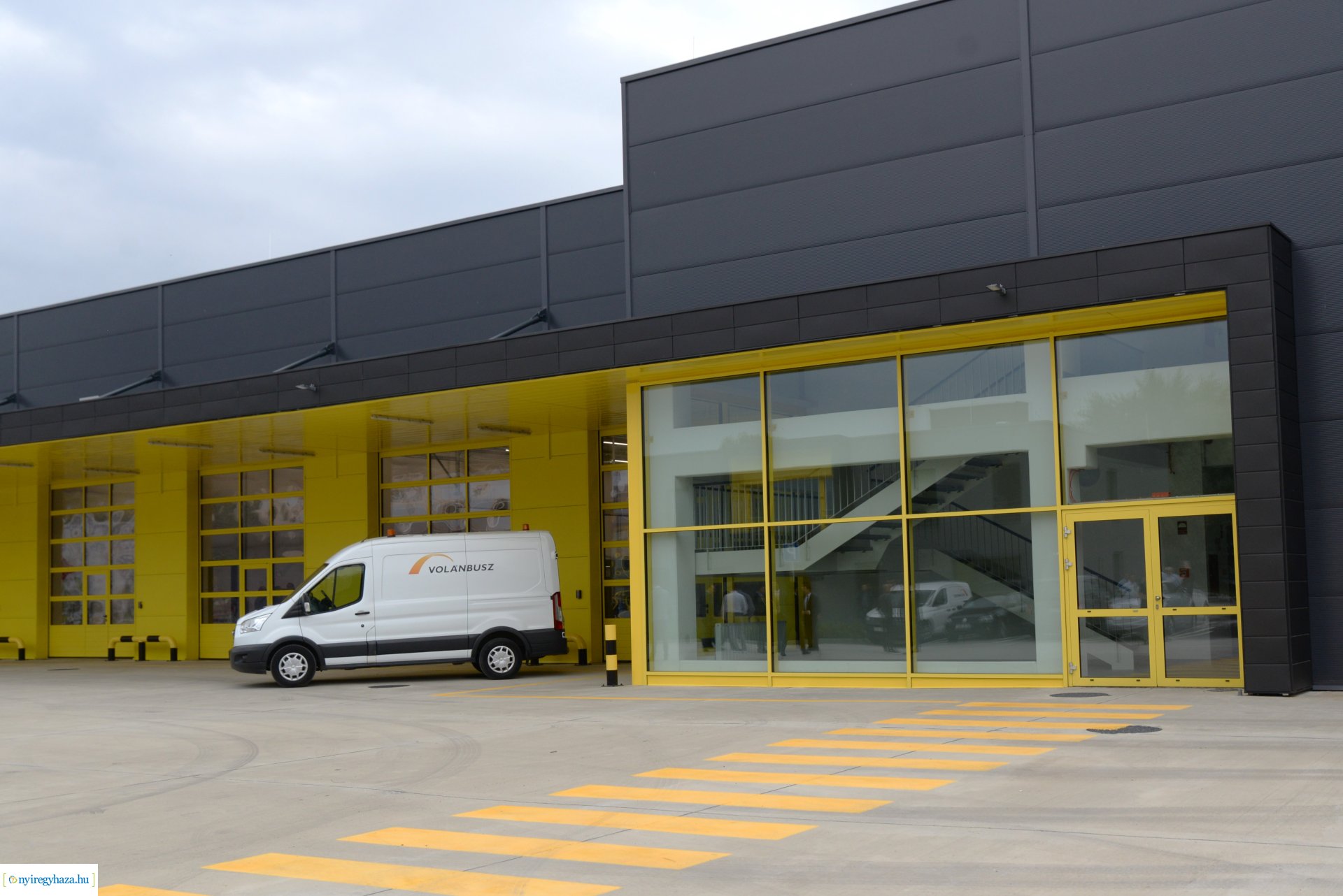 Nyíregyháza új autóbusz telephelyének átadása