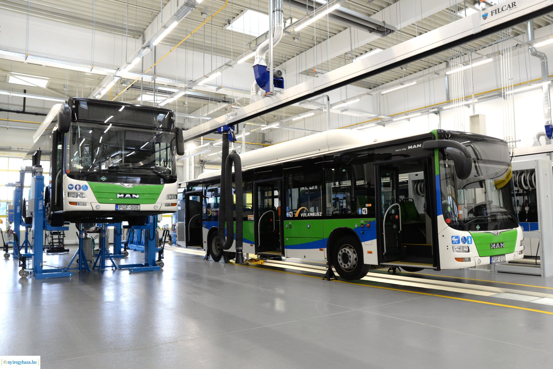 Nyíregyháza új autóbusz telephelyének átadása