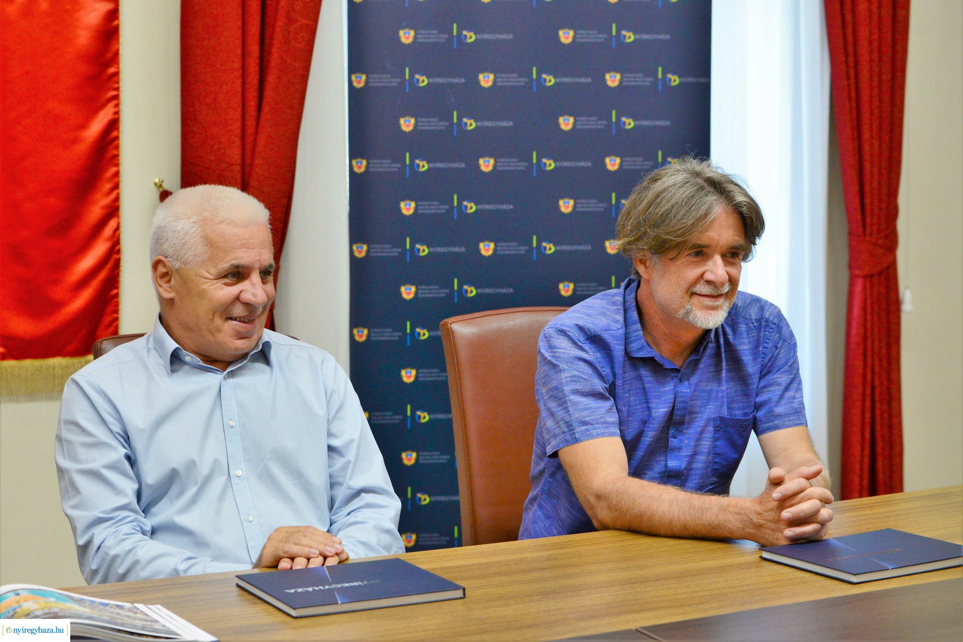 Nyíregyháza új képeskönyvét mutatták be a Városházán