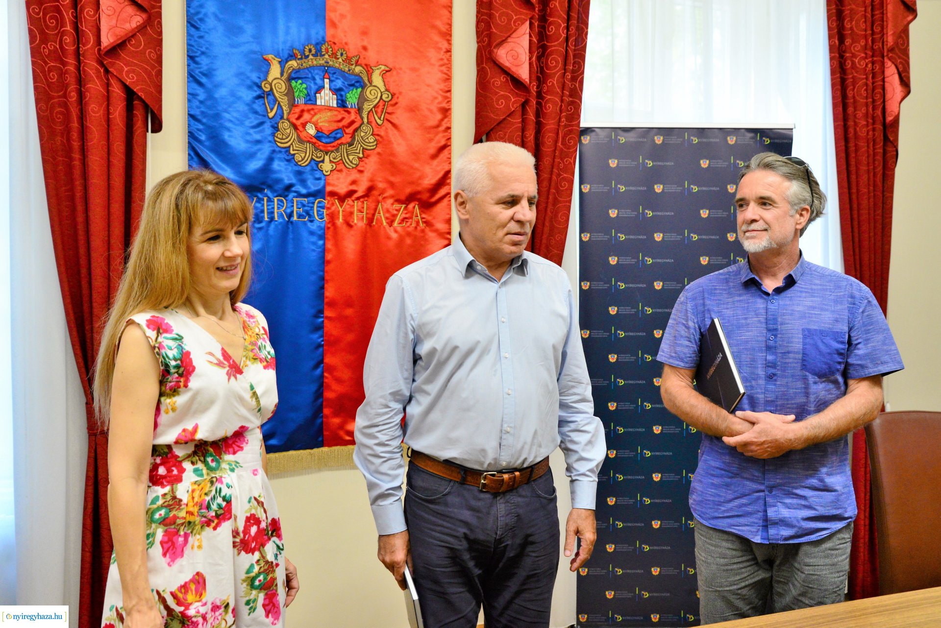 Nyíregyháza új képeskönyvét mutatták be a Városházán