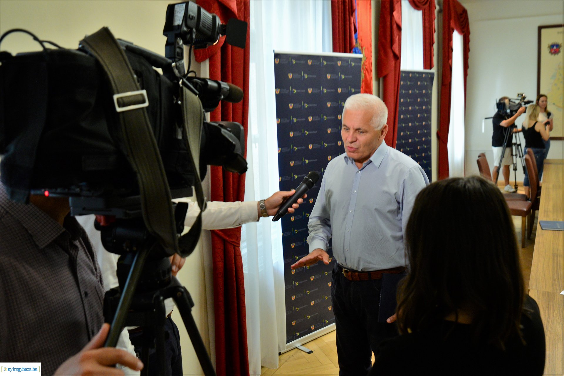 Nyíregyháza új képeskönyvét mutatták be a Városházán