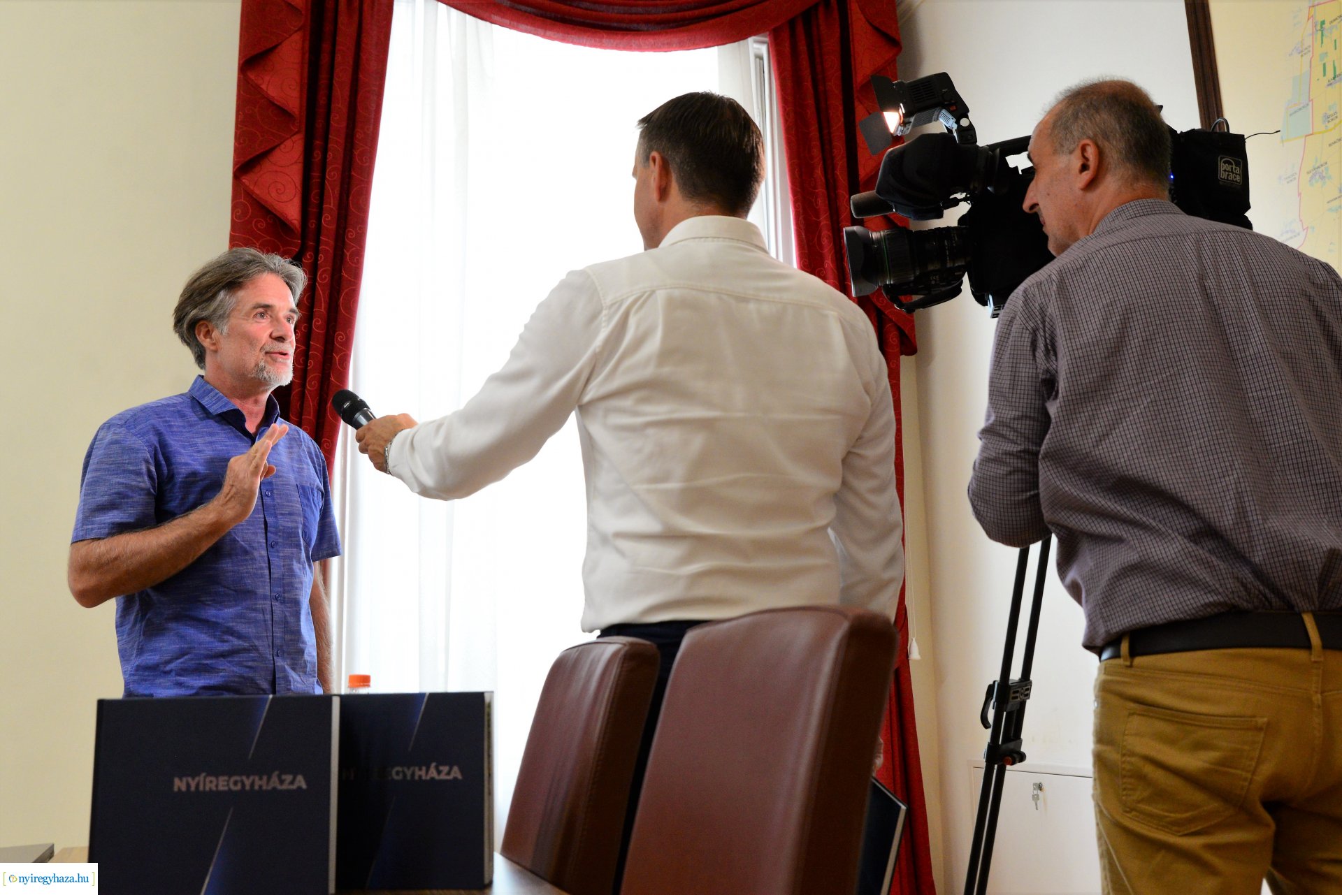 Nyíregyháza új képeskönyvét mutatták be a Városházán