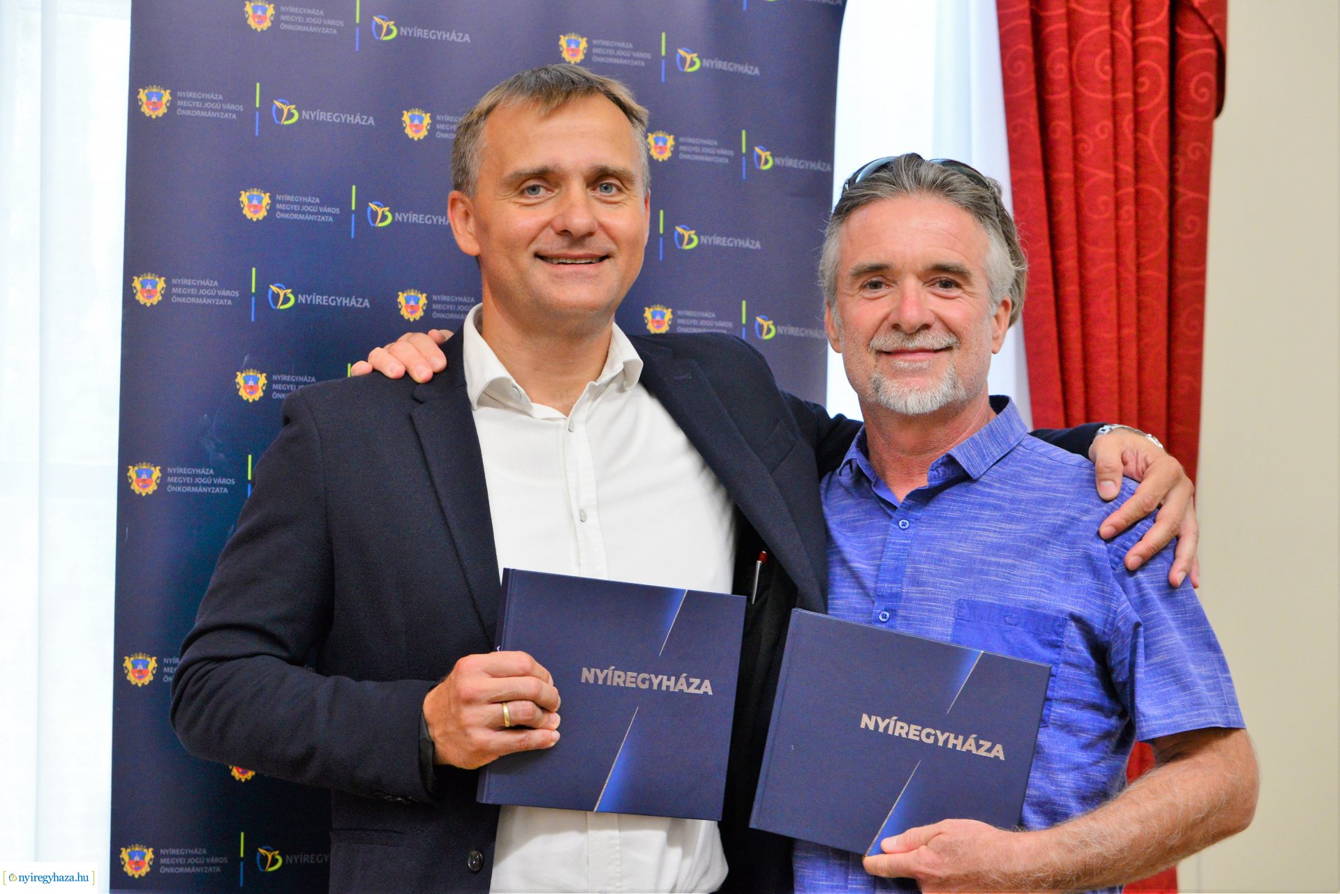 Nyíregyháza új képeskönyvét mutatták be a Városházán