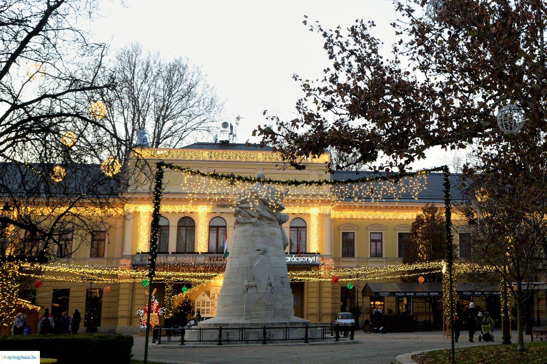 Nyíregyháza ünnepi fényei