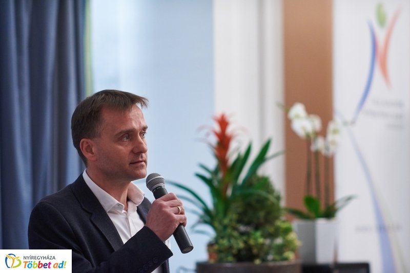 Nyíregyházán Schiffer Miklós