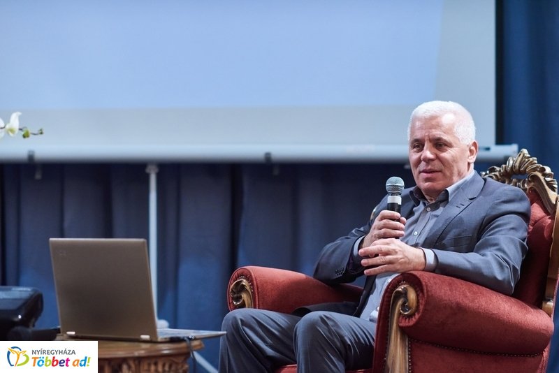 Nyíregyházán Schiffer Miklós