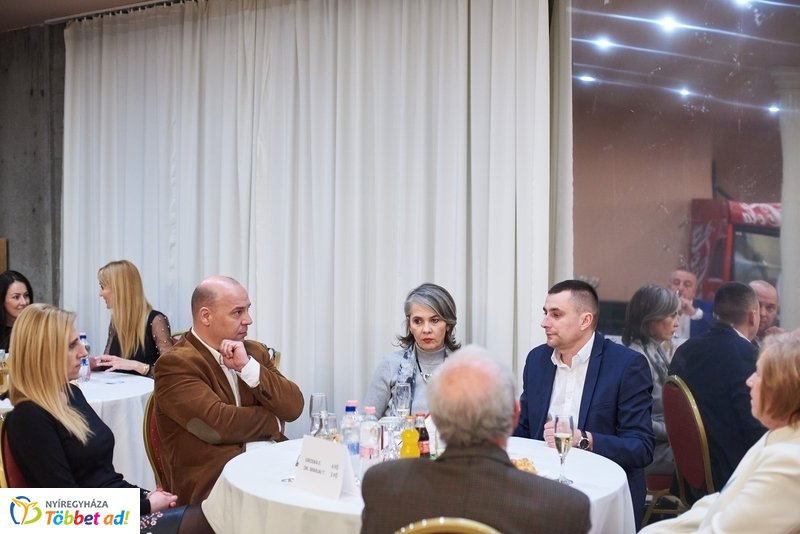 Nyíregyházán Schiffer Miklós