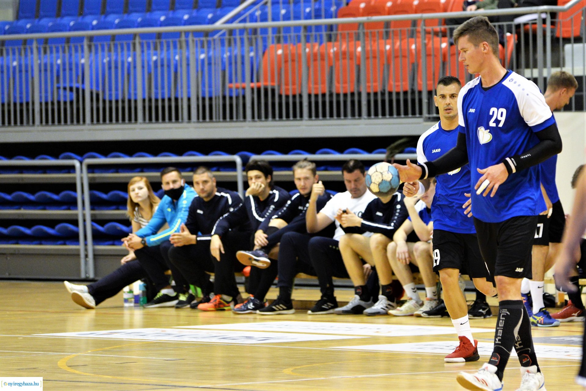 Nyíregyházi KC - Békés a Continental Arénában