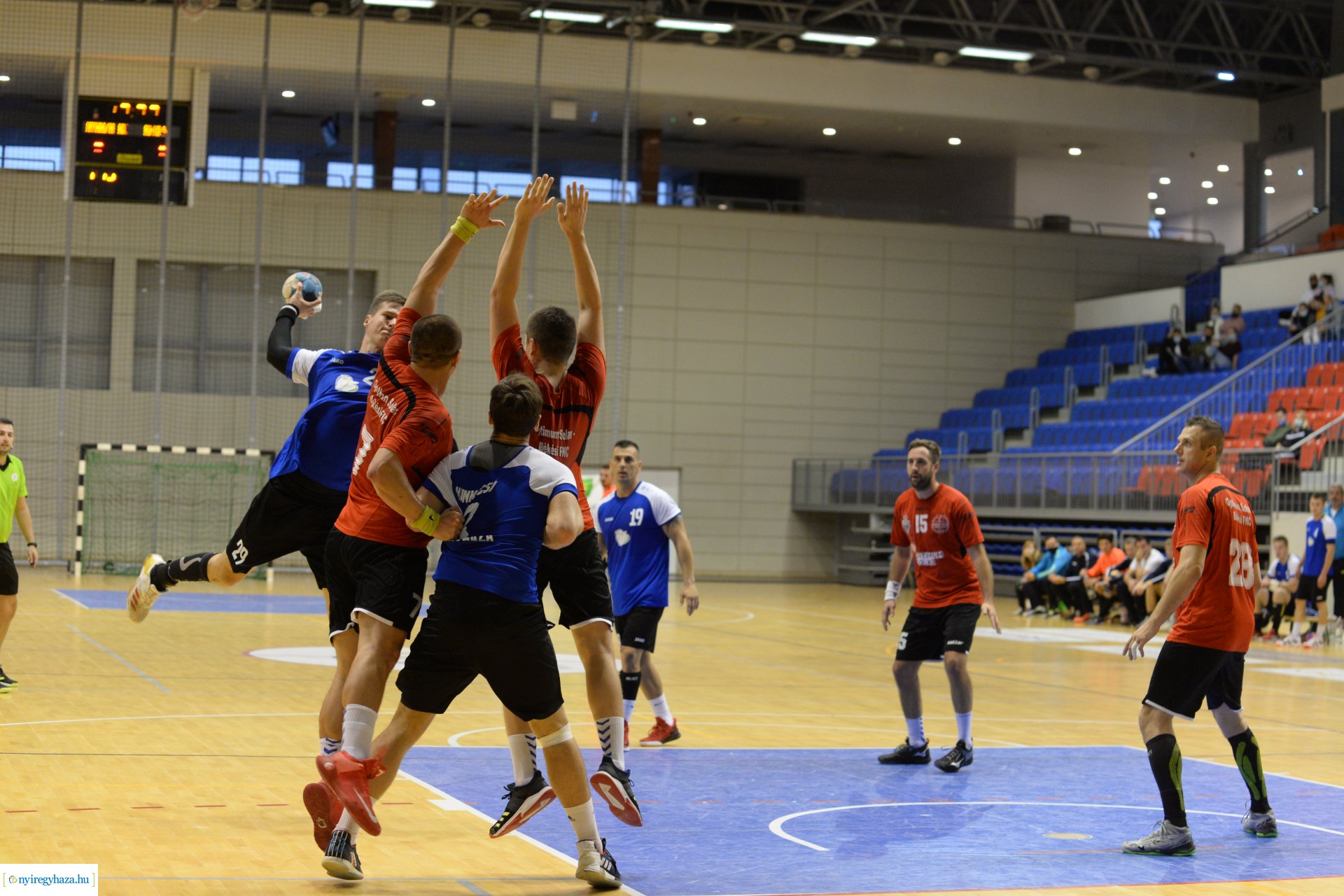 Nyíregyházi KC - Békés a Continental Arénában