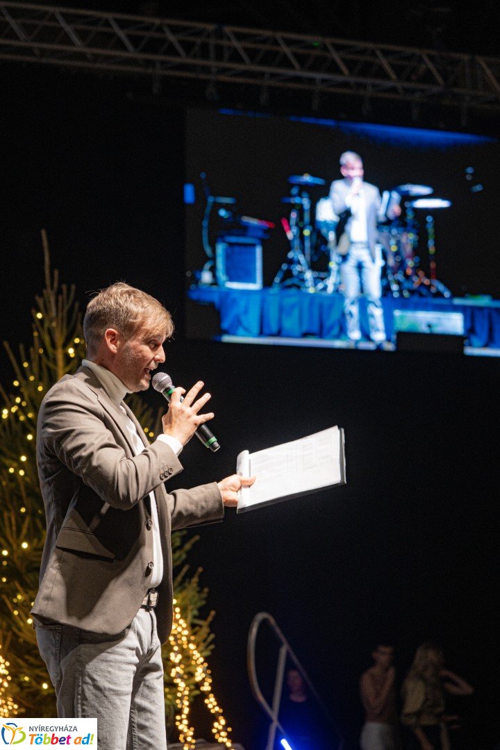 Karácsonyi Évzáró Gálaműsort rendezett a Nyíregyházi Sportcentrum 