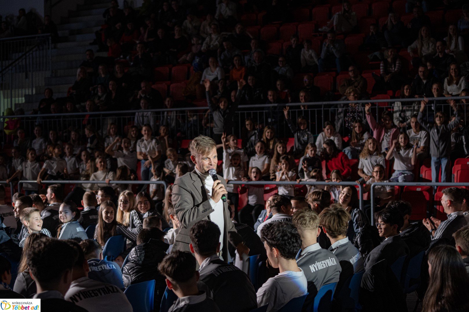 Karácsonyi Évzáró Gálaműsort rendezett a Nyíregyházi Sportcentrum 