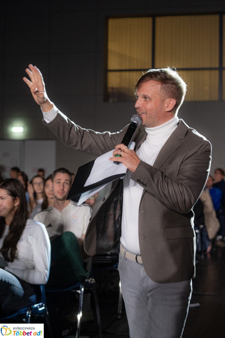 Karácsonyi Évzáró Gálaműsort rendezett a Nyíregyházi Sportcentrum 