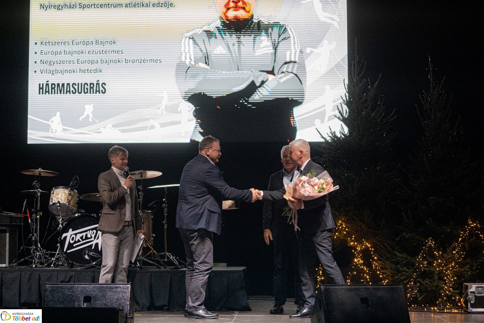 Karácsonyi Évzáró Gálaműsort rendezett a Nyíregyházi Sportcentrum 