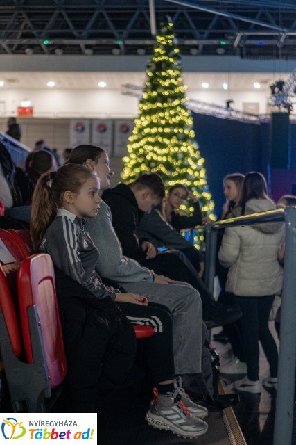 Karácsonyi Évzáró Gálaműsort rendezett a Nyíregyházi Sportcentrum 