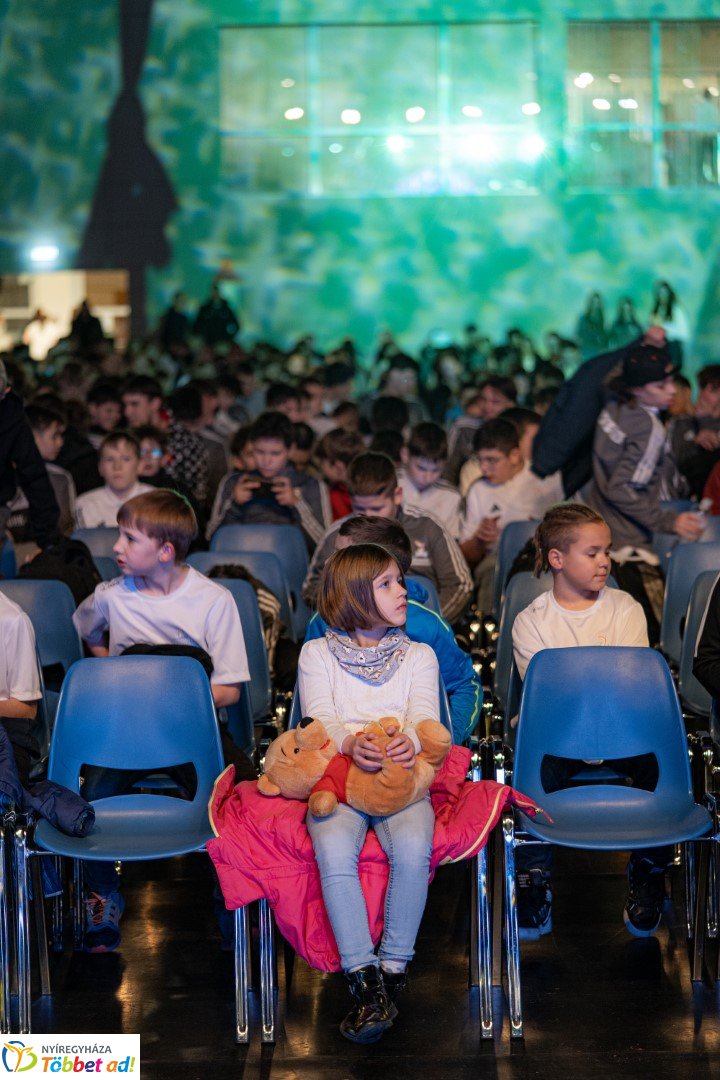 Karácsonyi Évzáró Gálaműsort rendezett a Nyíregyházi Sportcentrum 