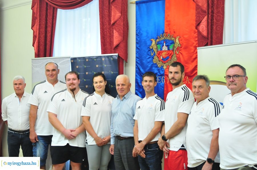 Nyíregyházi sportolók a Városházán 20230807