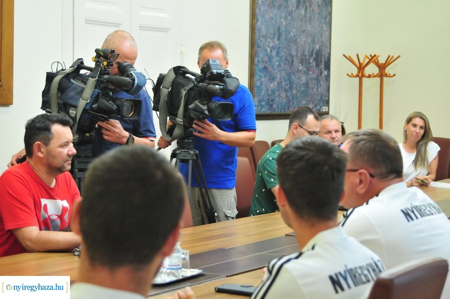 Nyíregyházi sportolók a Városházán 20230807
