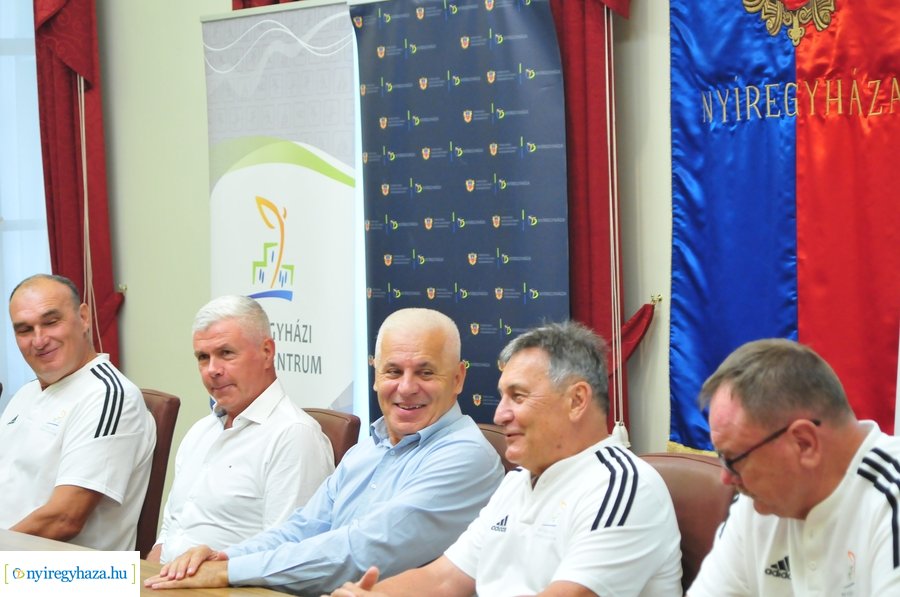 Nyíregyházi sportolók a Városházán 20230807