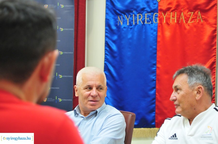Nyíregyházi sportolók a Városházán 20230807