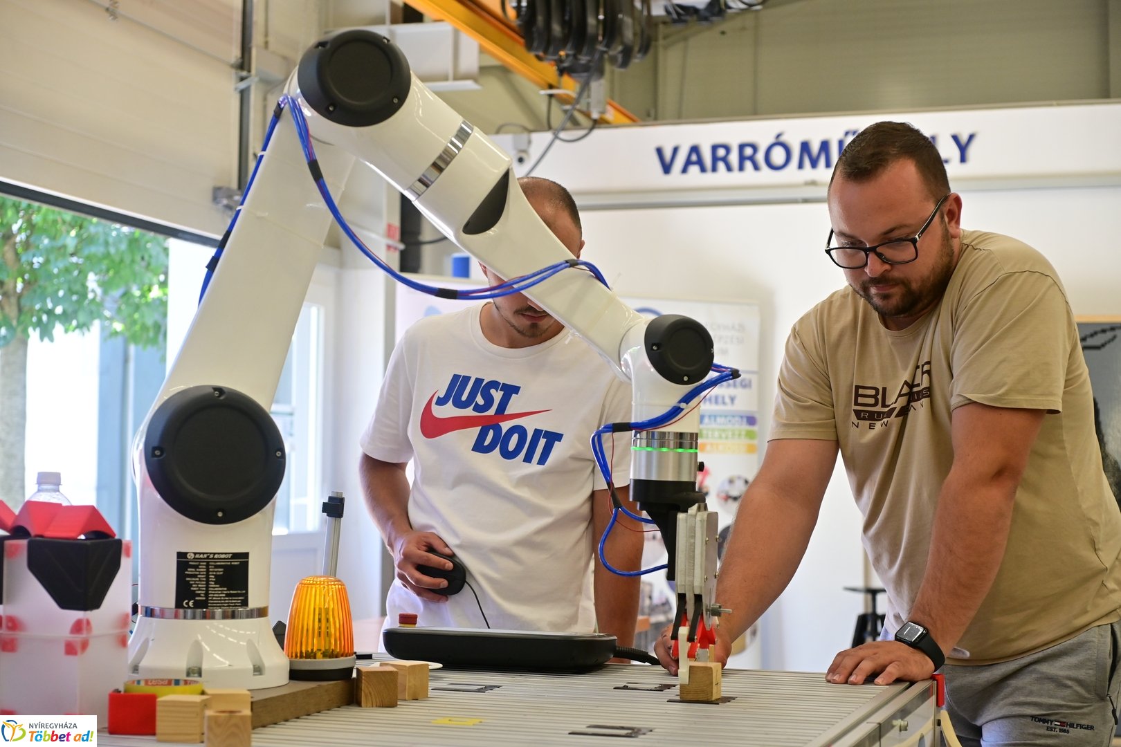 Nyitott ajtók az NYSZC-ben