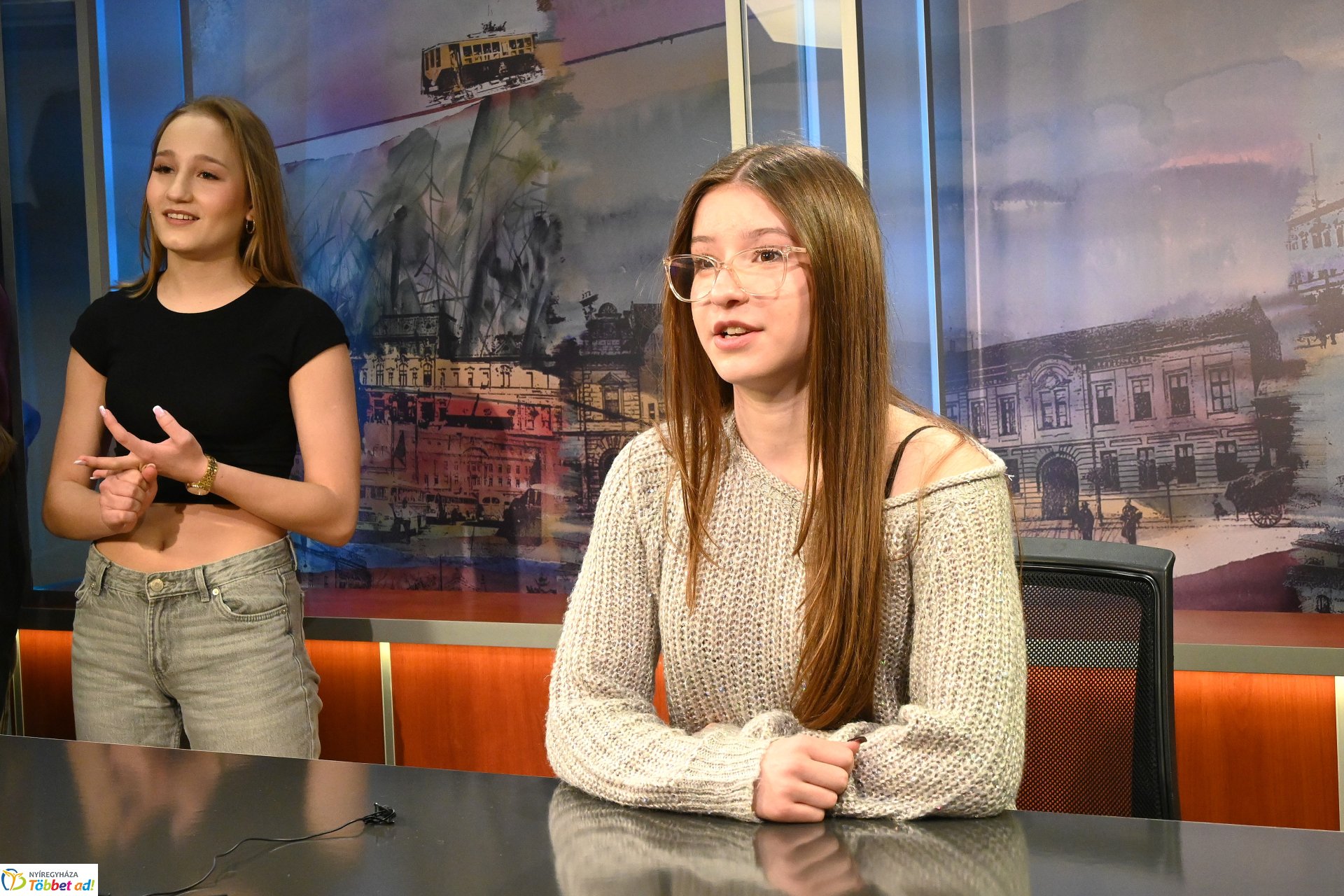 Nyolcadikosok látogattak a Zelk iskolából a Nyíregyházi Televízió stúdiójába