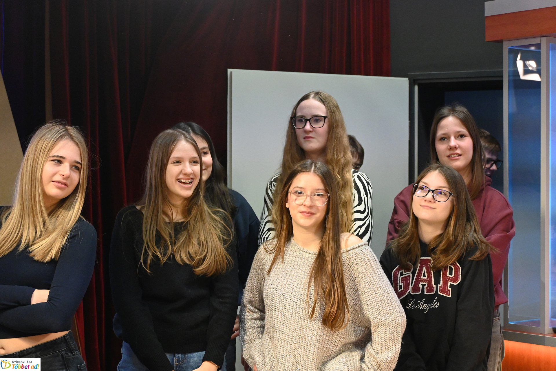 Nyolcadikosok látogattak a Zelk iskolából a Nyíregyházi Televízió stúdiójába