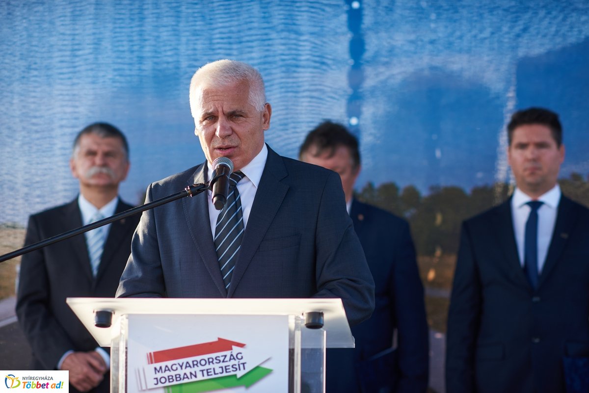 Nyugati elkerülő szakasz átadó - Nyírszőlős