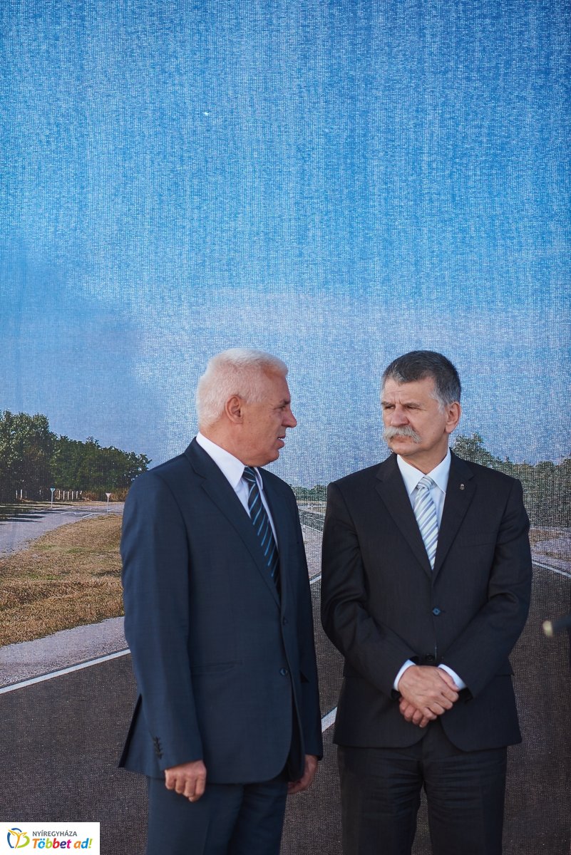 Nyugati elkerülő szakasz átadó - Nyírszőlős