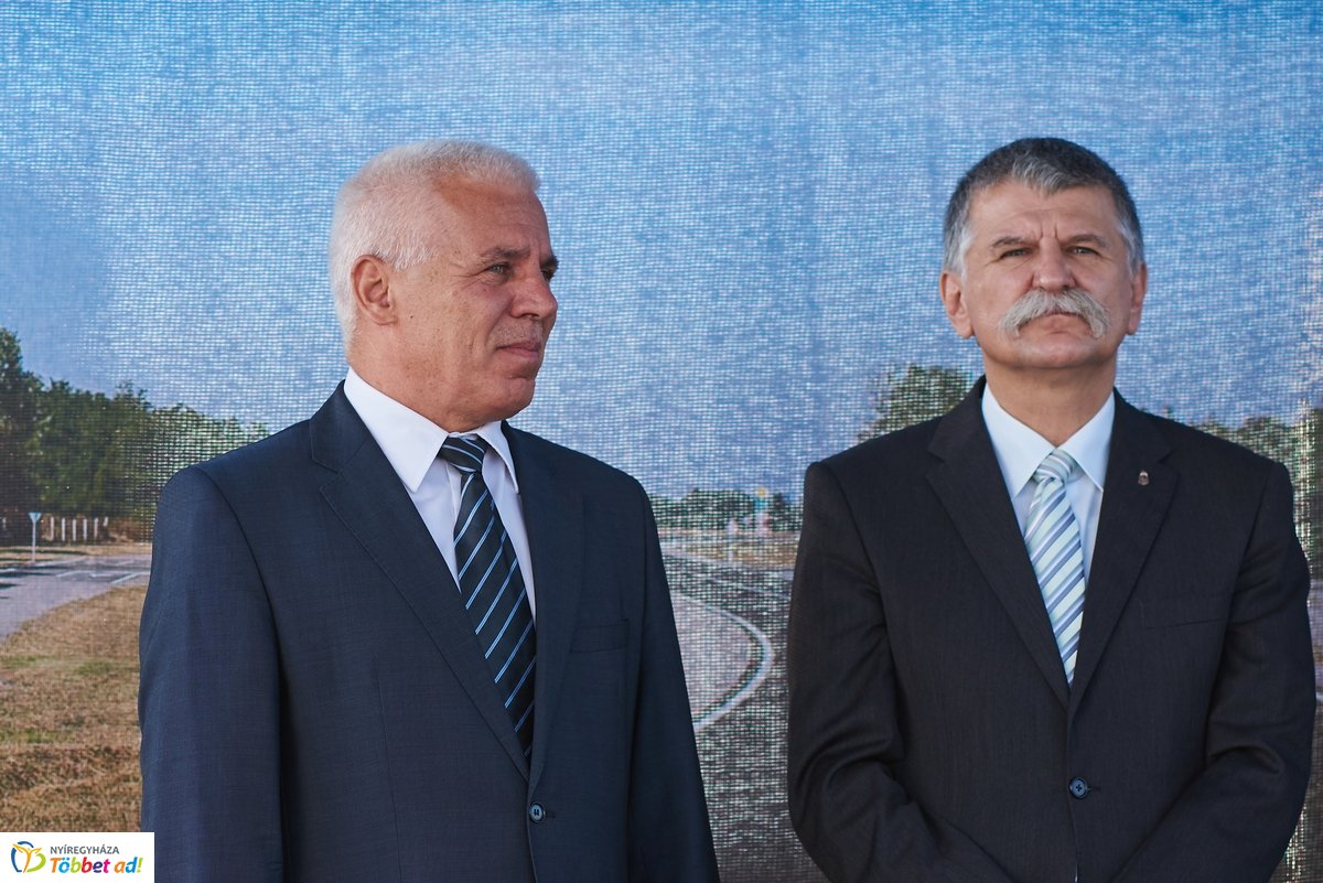 Nyugati elkerülő szakasz átadó - Nyírszőlős