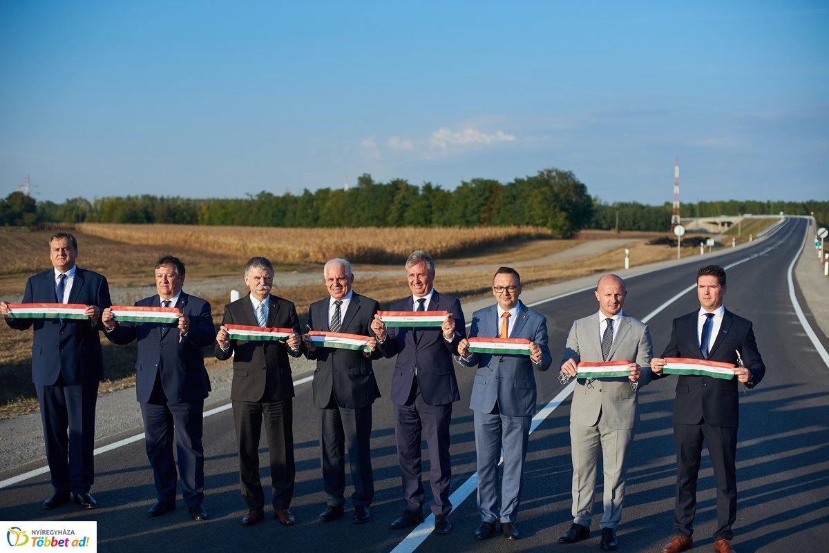 Nyugati elkerülő szakasz átadó - Nyírszőlős