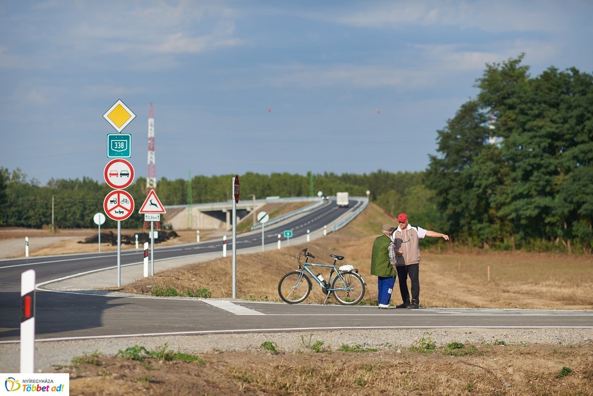 Nyugati elkerülő szakasz átadó - Nyírszőlős