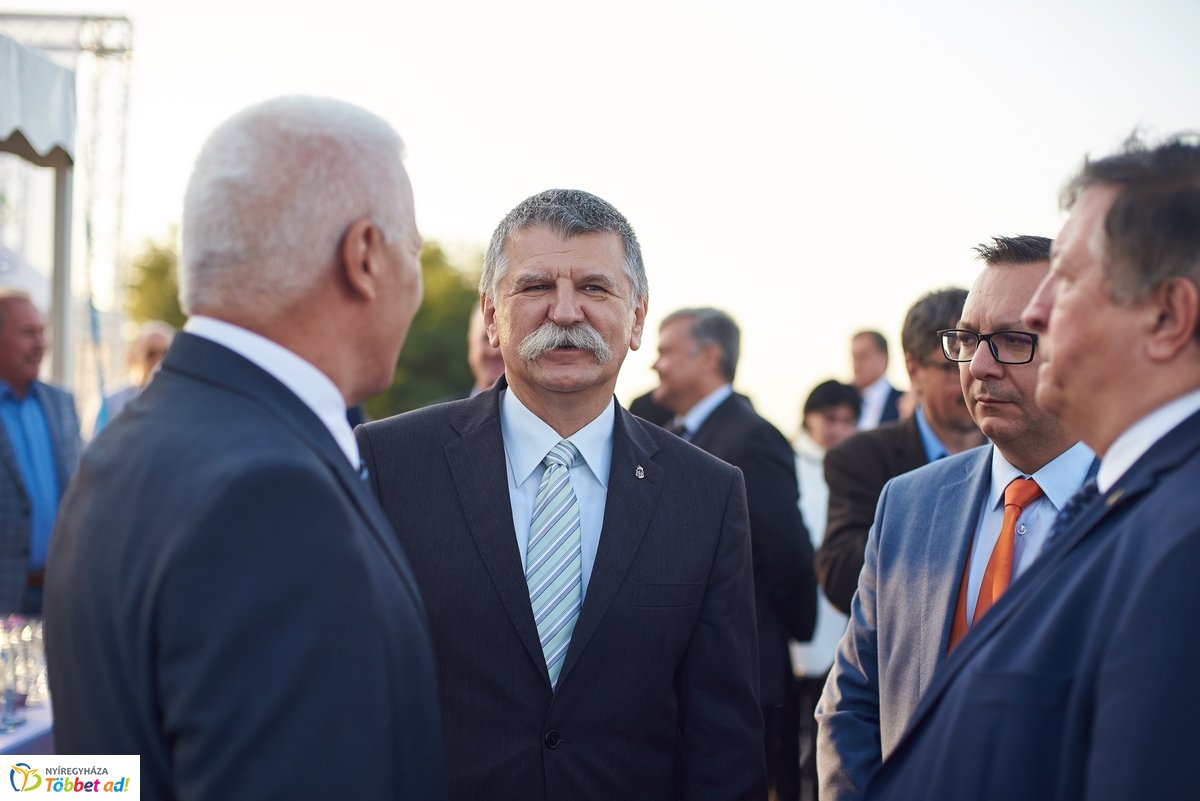 Nyugati elkerülő szakasz átadó - Nyírszőlős