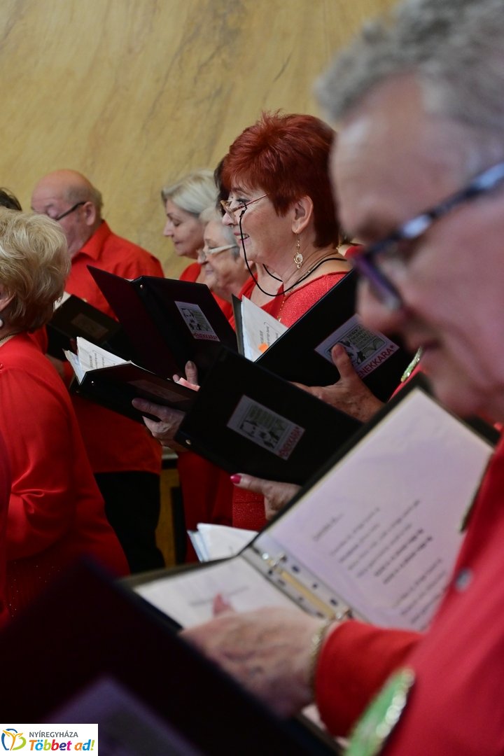 Nyugdíjas Karácsony 2025