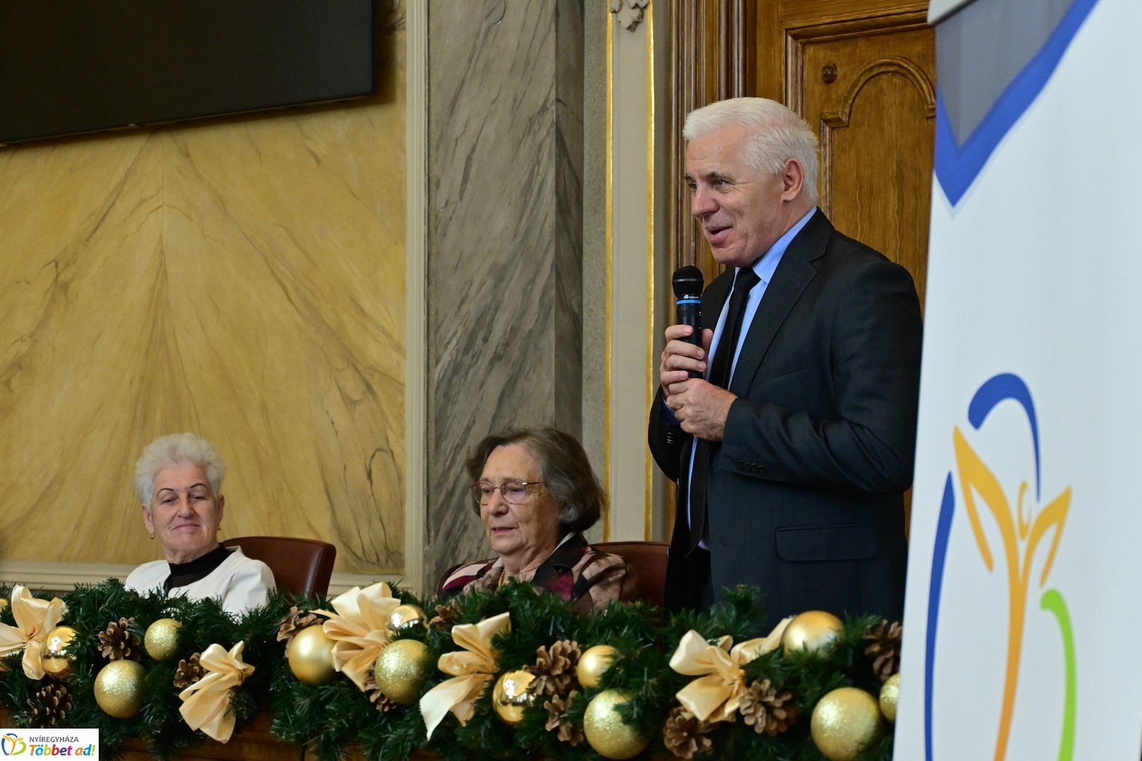 Nyugdíjas Karácsony 2025