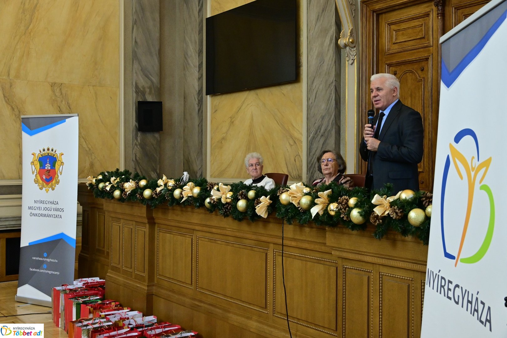 Nyugdíjas Karácsony 2025