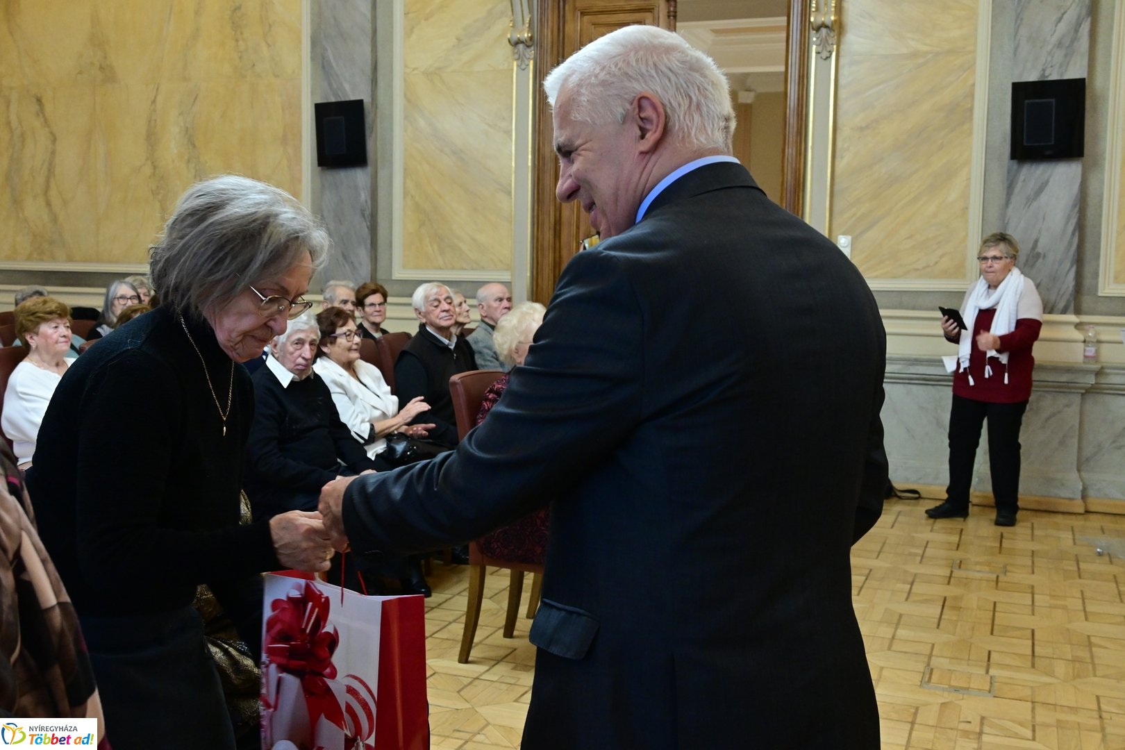 Nyugdíjas Karácsony 2025