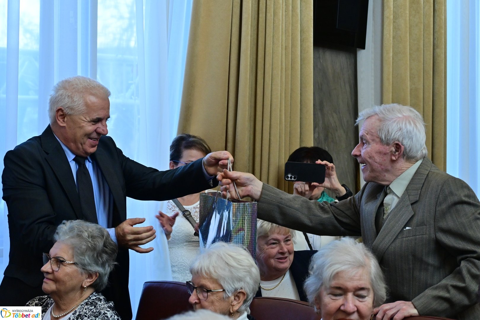 Nyugdíjas Karácsony 2025