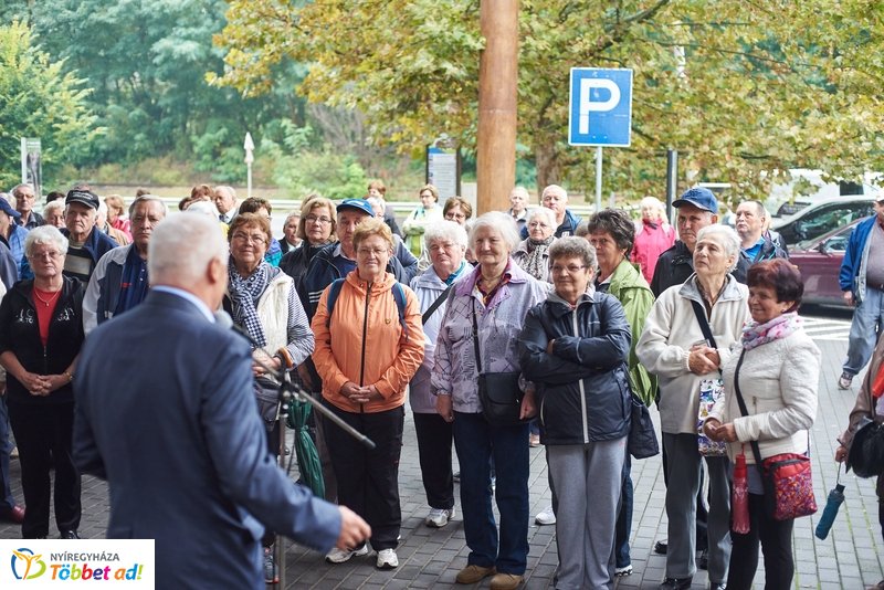 Nyugdíjas séta az Állatparkban